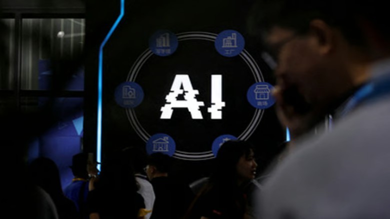 Who wrote the news—human or AI, how does that change credibility?